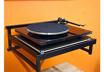Rega Planar 3 Turntable - Open Box - Gloss Black