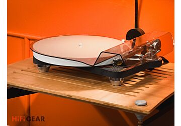 Rega Naia Reference Turntable Ex-demonstration - with Cover