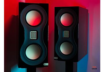 Monitor Audio Studio 89 - Red Blue Beauty Shot - Pair