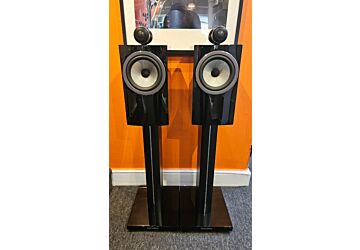 Bowers & Wilkins 705S3 speakers Ex-display with free stands Front
