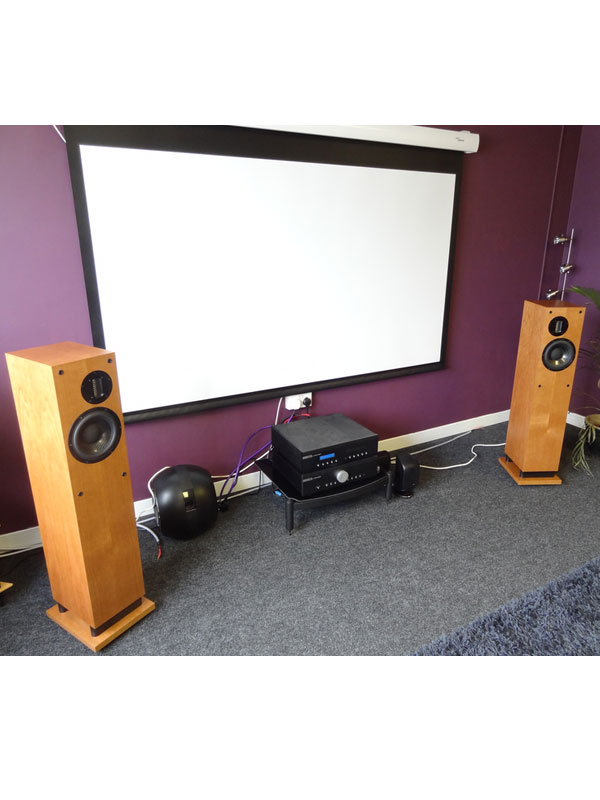 D30R's being driven by the exceedingly good Musical Fidelity M6 series CD and amp