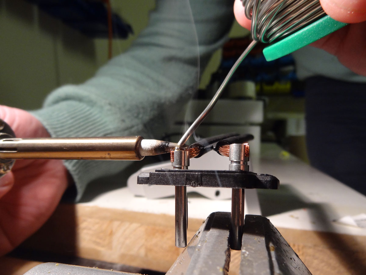 Soldering the NAC A5 copper strands to the dual banana plug