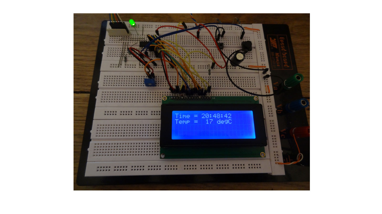 lcd_thermo_clock_bread_boar